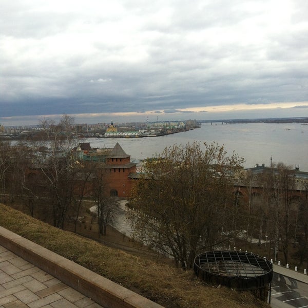 4/21/2013 tarihinde Инна Д.ziyaretçi tarafından Nizhny Novgorod Kremlin'de çekilen fotoğraf