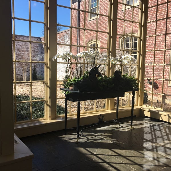 Photo taken at Williamsburg Inn, an official Colonial Williamsburg Hotel by Mark B. on 3/9/2018