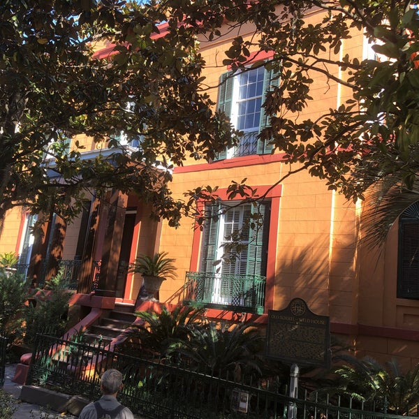 Снимок сделан в Sorrel Weed House - Haunted Ghost Tours in Savannah пользователем Mark B. 9/29/2019