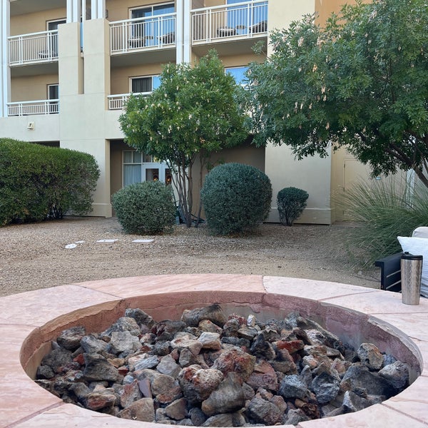 รูปภาพถ่ายที่ JW Marriott Phoenix Desert Ridge Resort &amp; Spa โดย Mark B. เมื่อ 10/4/2023