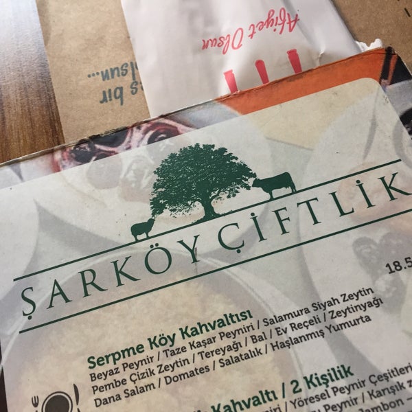 รูปภาพถ่ายที่ Şarköy Çiftlik Şarküteri &amp; Kahvaltı โดย !sma!l S. เมื่อ 12/17/2017