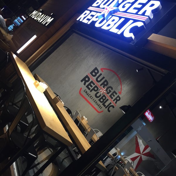 Photo taken at Burger Republic by ☝️☝M.Çağlar☝☝ .. on 7/15/2018