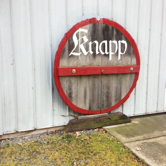Снимок сделан в Knapp Winery &amp; Vineyard Restaurant пользователем Amanda P. 11/10/2012