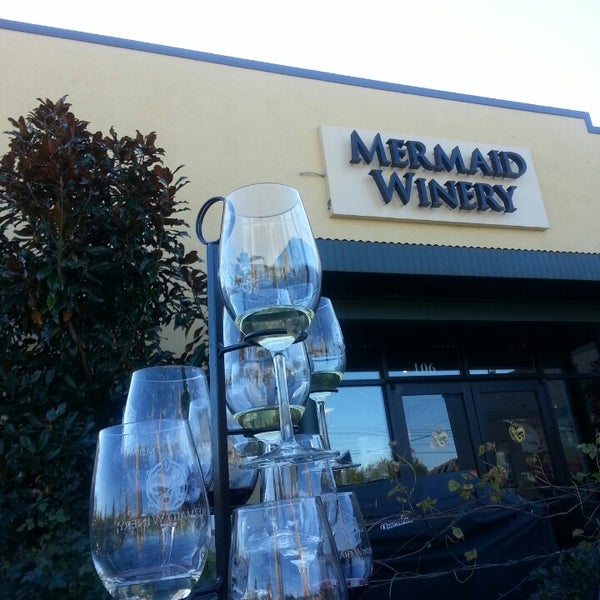 Photo taken at Mermaid Winery by Corinna F. on 11/10/2013
