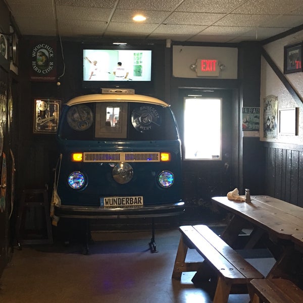 Wunderbar Karaoke Bar in Covington