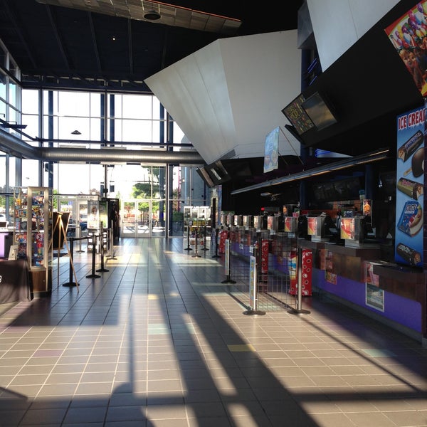 Regal Movies On TV Southeast Hillsboro 1074 ziyaretçidan 19 tavsiye