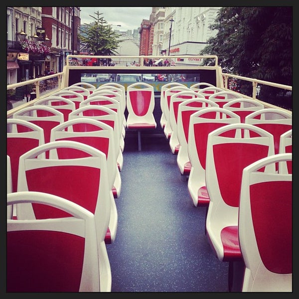 Photo taken at Big Bus Tours - London by David C. on 9/11/2013