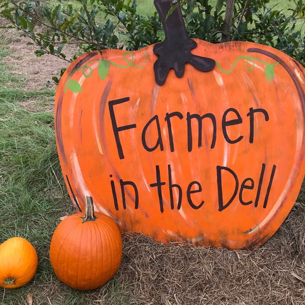 Photos at Farmer In The Dell Pumpkin Patch - 1 tip from 22 visitors