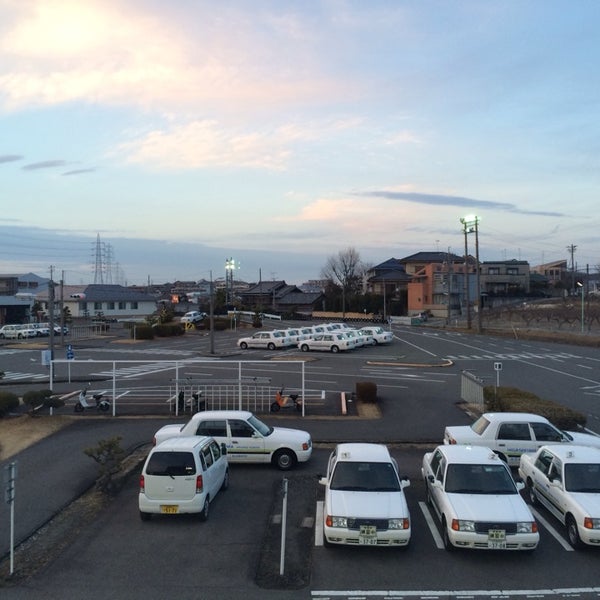 自動車 学校 東山