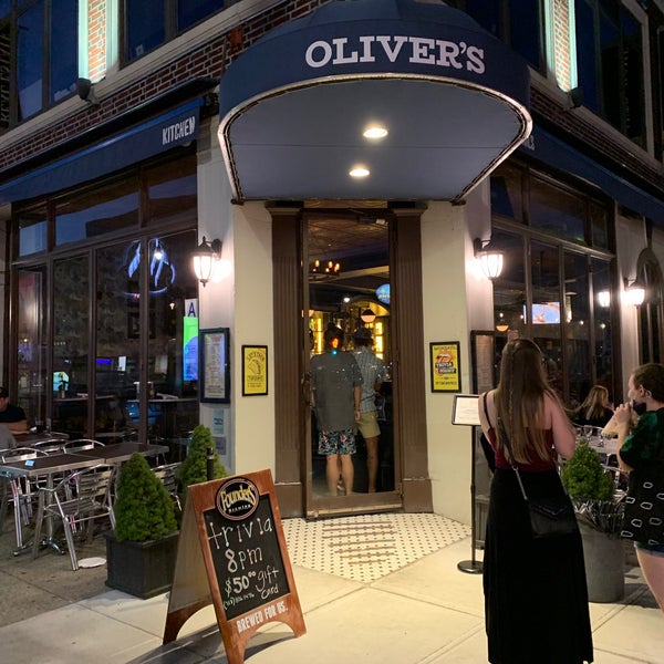 9/6/2021 tarihinde Andrew T.ziyaretçi tarafından Oliver&#39;s Astoria'de çekilen fotoğraf