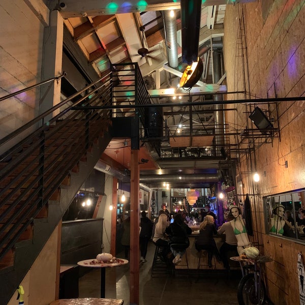 Photo taken at Mua Oakland Bar &amp; Restaurant by Andrew T. on 11/10/2021