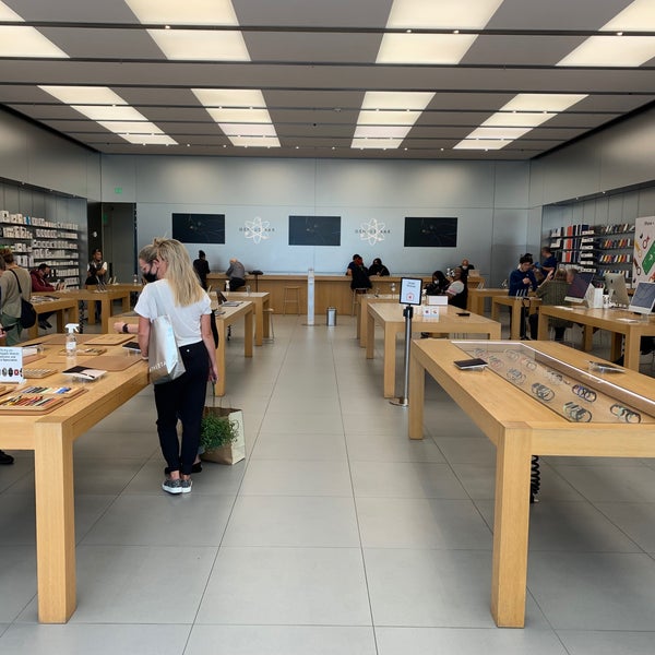 4th Street - Apple Store - Apple