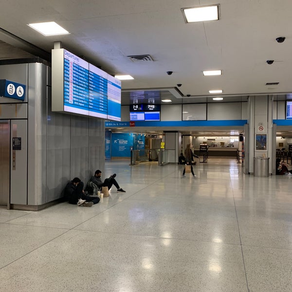 Photo prise au NJ Transit Rail Terminal par Andrew T. le11/29/2020