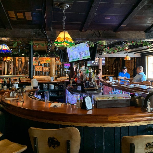 Foto tirada no(a) Krogh&#39;s Restaurant &amp; Brew Pub por Andrew T. em 9/15/2021