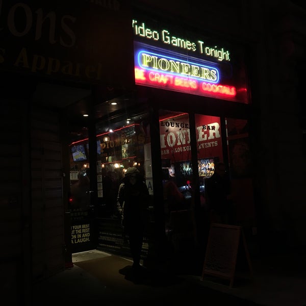 1/23/2016にAndrew T.がPioneers Barで撮った写真