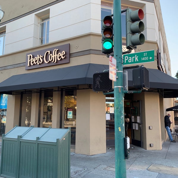 Photo taken at Peet&#39;s Coffee &amp; Tea by Andrew T. on 11/26/2020