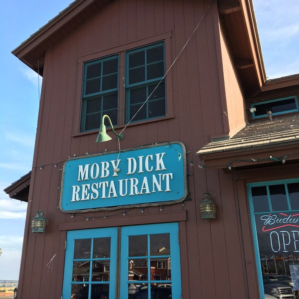 Photo taken at Moby Dick Restaurant by Andrew T. on 10/13/2016