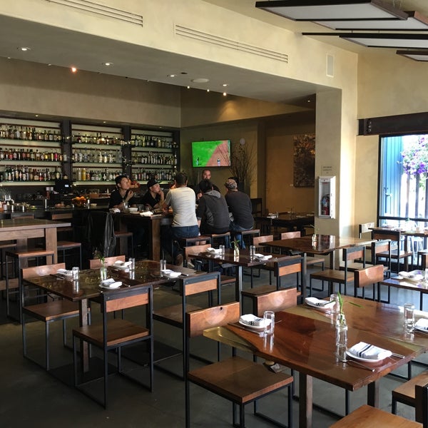 8/19/2018 tarihinde Andrew T.ziyaretçi tarafından Skool Restaurant'de çekilen fotoğraf