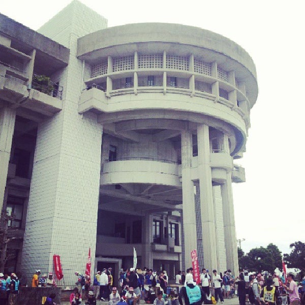 うるま市役所 City Hall うるま市役所 City Hall