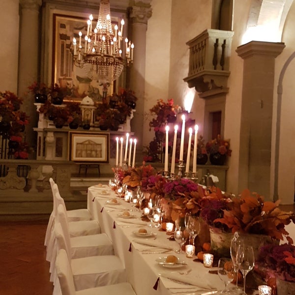 Foto diambil di Belmond Villa San Michele oleh Sonia Z. pada 10/27/2017