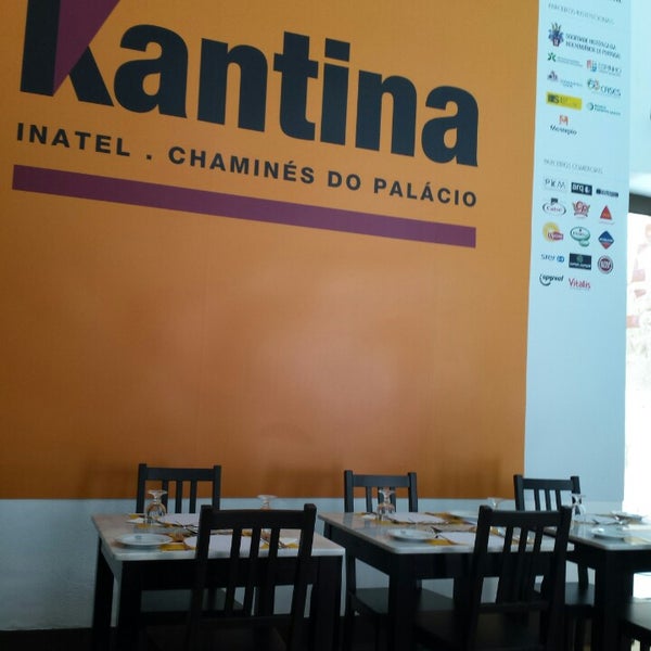 Photo taken at Kantina INATEL - Chaminés do Palácio by Rui L. on 7/8/2014