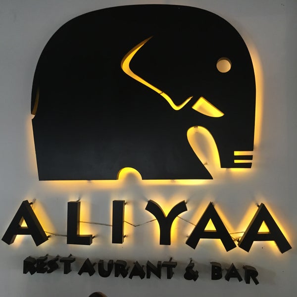 Photo taken at Aliyaa Restaurant &amp; Bar by Muhammad Y. on 12/10/2016