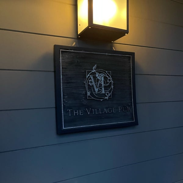 3/26/2022 tarihinde Ian C.ziyaretçi tarafından The Village Pub'de çekilen fotoğraf