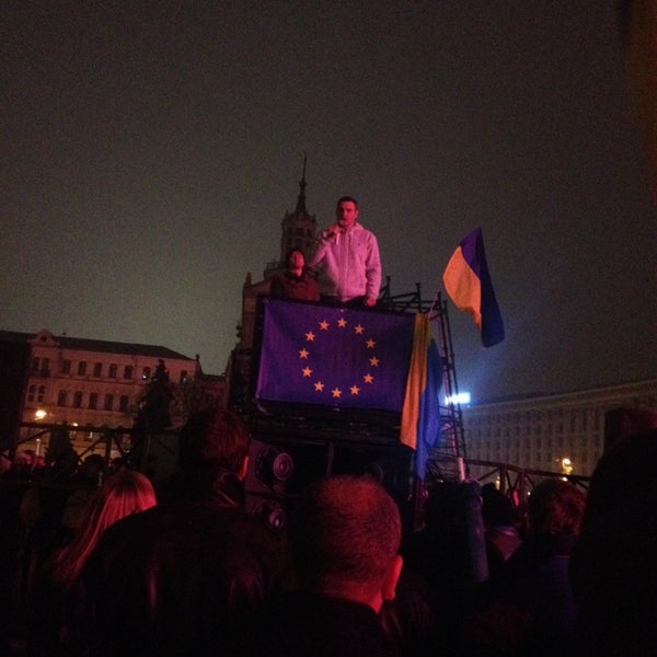 Das Foto wurde bei Євромайдан von Анка am 11/22/2013 aufgenommen