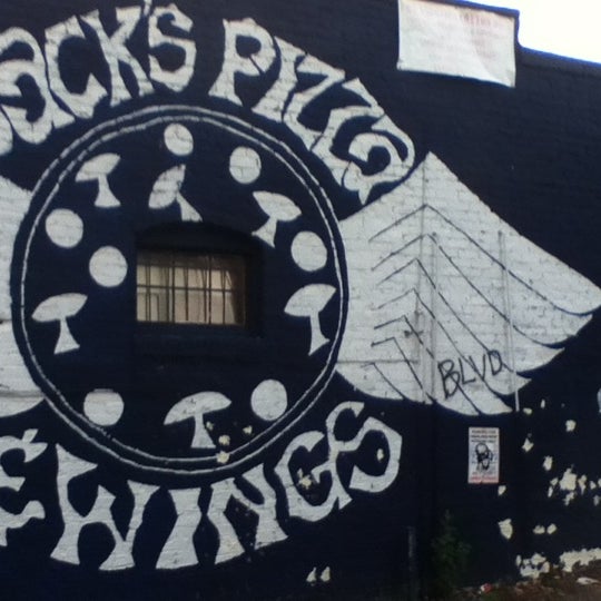 รูปภาพถ่ายที่ Jack&#39;s Pizza &amp; Wings โดย -  bigSOFTY - เมื่อ 10/24/2012