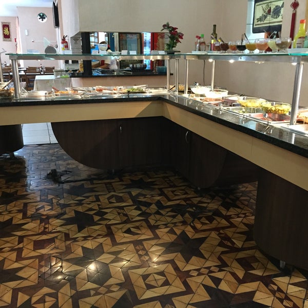 รูปภาพถ่ายที่ Restaurante Palácio da Glória โดย Joao Paulo Y. เมื่อ 11/7/2015