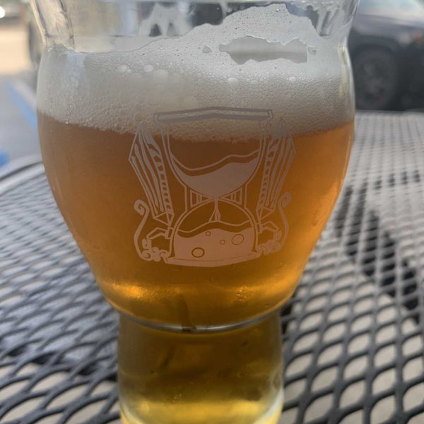 Photo taken at Hourglass Brewing by Dale W. on 5/3/2022