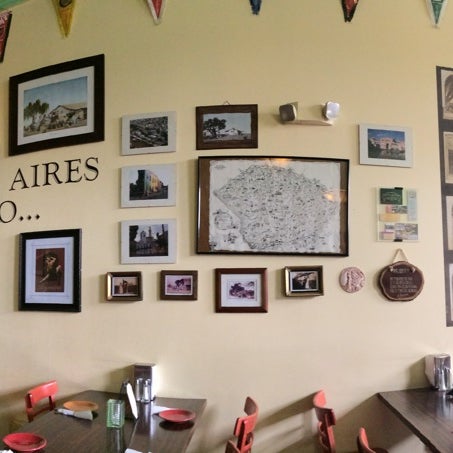 5/9/2014 tarihinde Juan S.ziyaretçi tarafından Buenos Aires Pizzeria'de çekilen fotoğraf