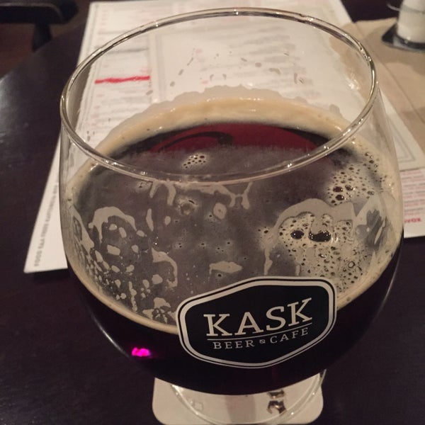 Das Foto wurde bei Kask Beer Cafe von Aleksandr . am 6/1/2016 aufgenommen