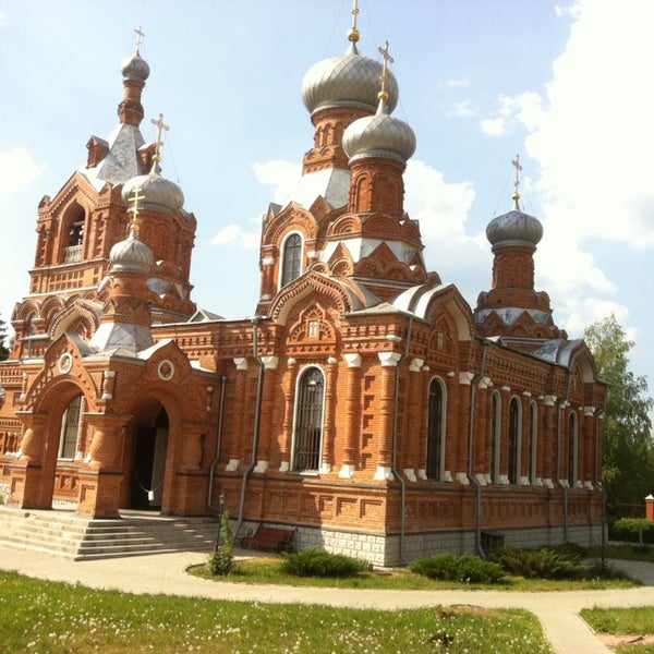 Церковь Воздвижения Креста Господня Дарна