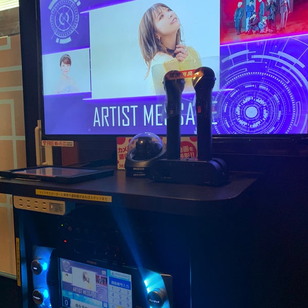 Fotos En ジャンボカラオケ広場 お初天神店 Bar De Karaoke En 大阪市