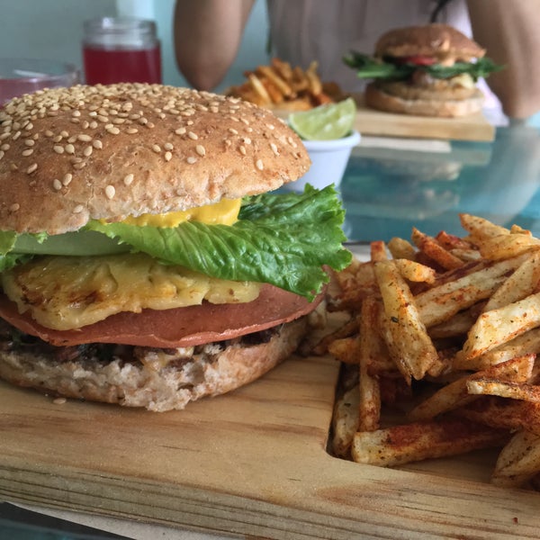 Buena calidad a buen precio, recomendadísimo. El menú muy rico y los dias lunes hay 2x1