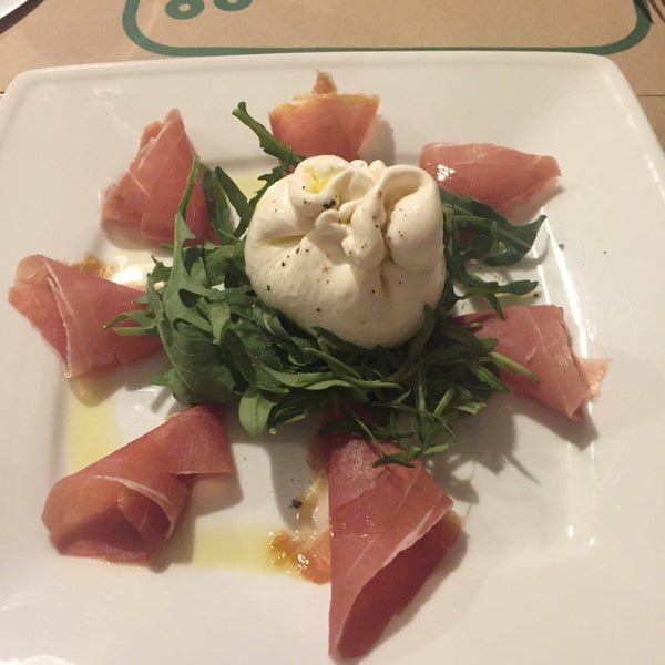 Burrata pic for your tummies too 😋 EAT IT! You will thank me for it!!