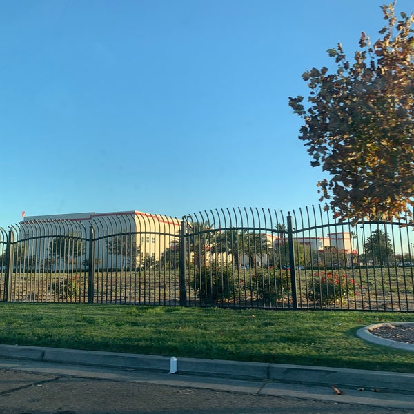 InNOut Warehouse Distribution Center in Lathrop