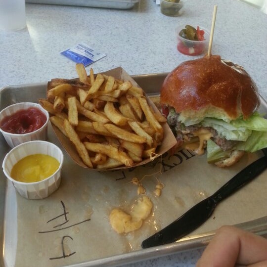 Photo taken at Juicy Lucy by ᴡ W. on 1/16/2013