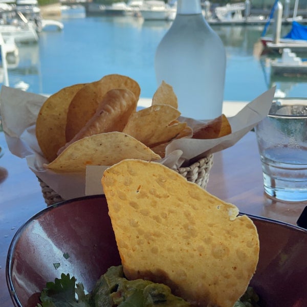 Foto diambil di SOL Mexican Cocina | Newport Beach oleh Abdulaziz pada 8/14/2021