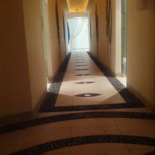 11/29/2012にKen D.がOcean Spa Hotelで撮った写真