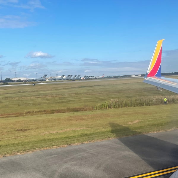 10/26/2022 tarihinde ShaSha L.ziyaretçi tarafından Charleston International Airport (CHS)'de çekilen fotoğraf
