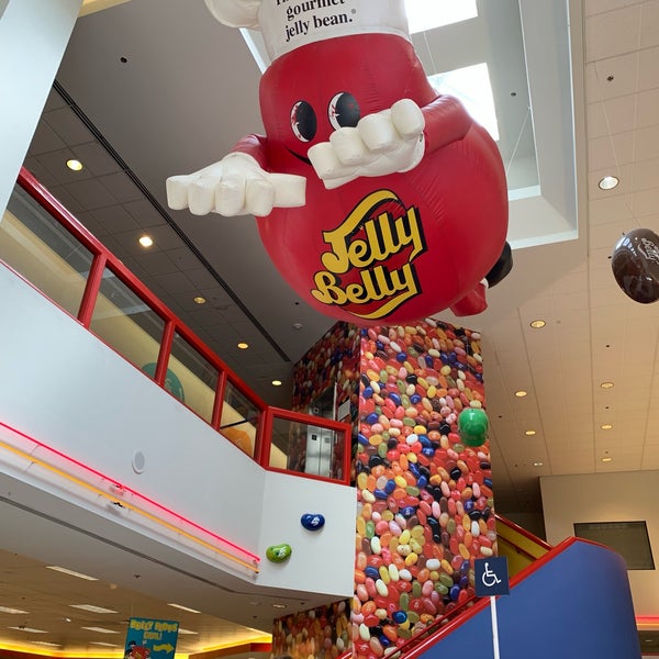 Photo taken at Jelly Belly Factory by ShaSha L. on 8/6/2019