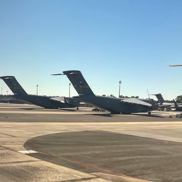 10/24/2022 tarihinde ShaSha L.ziyaretçi tarafından Charleston International Airport (CHS)'de çekilen fotoğraf