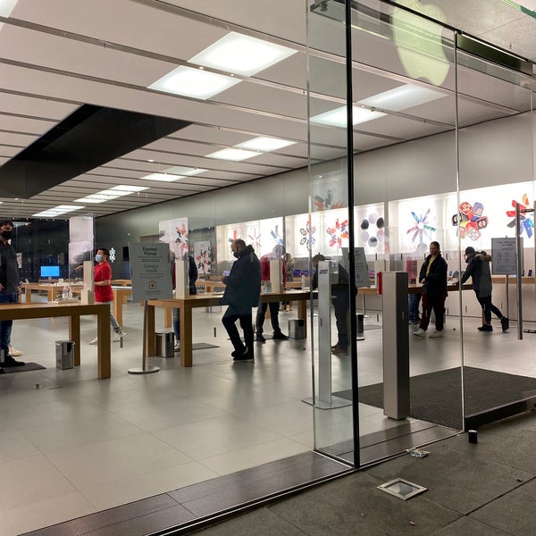 Apple Manhasset 1900 Northern Boulevard