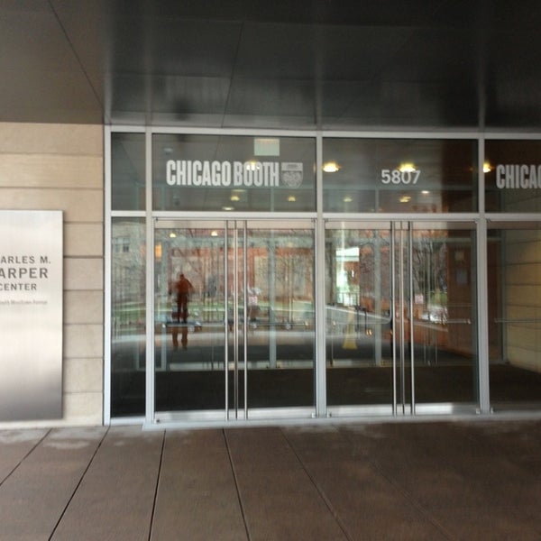 Foto tomada en Chicago Booth - Harper Center  por Zhiyi W. el 1/5/2013