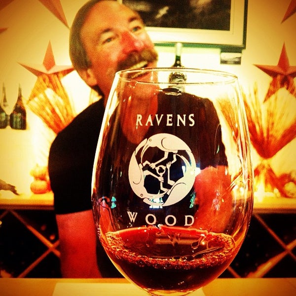 Foto tirada no(a) Ravenswood Winery por David S. em 9/16/2012