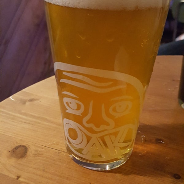 Photo taken at OAK Wine and Craft Beer by Stephen M. on 2/16/2020