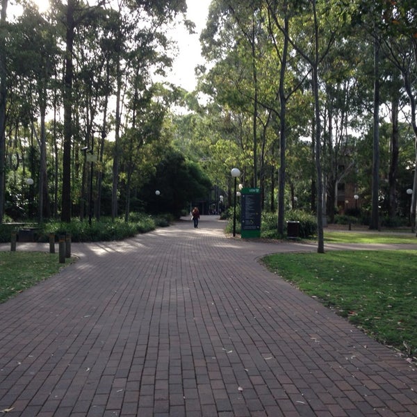 Foto tirada no(a) University of Wollongong por Aziz A. em 11/6/2014