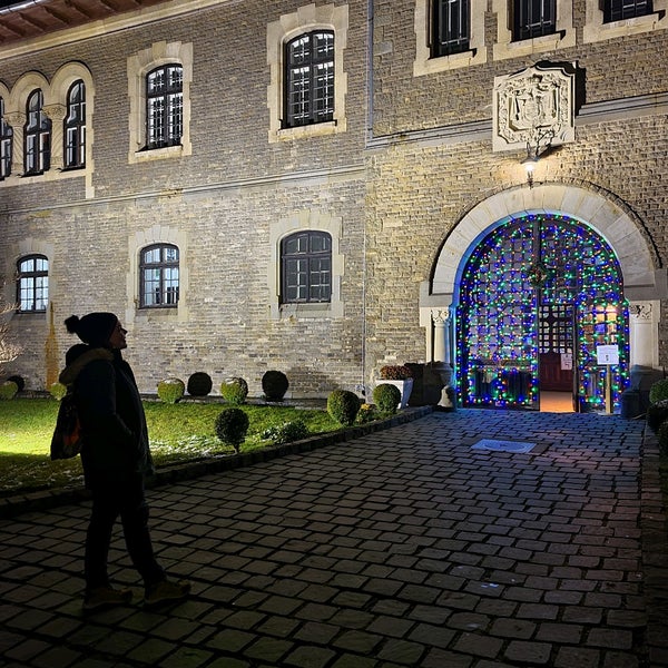 รูปภาพถ่ายที่ Castelul Cantacuzino โดย Andra S. เมื่อ 12/4/2021